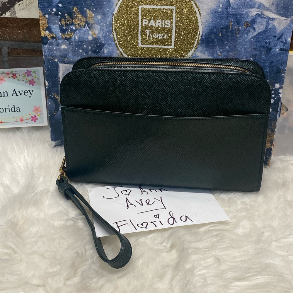 Louis Vuitton Green Taiga Orsay Clutch